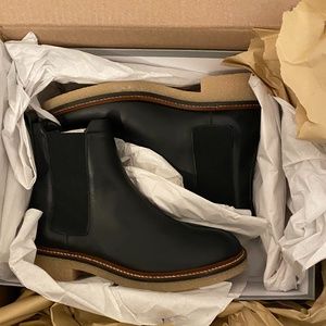 Everlane Italian Leather Chelsea Boot